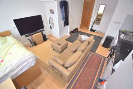 Upper Crown Street, Reading, Image 3