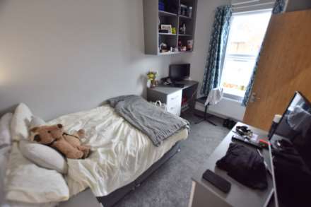 Sidmouth Street, Reading,, Image 14