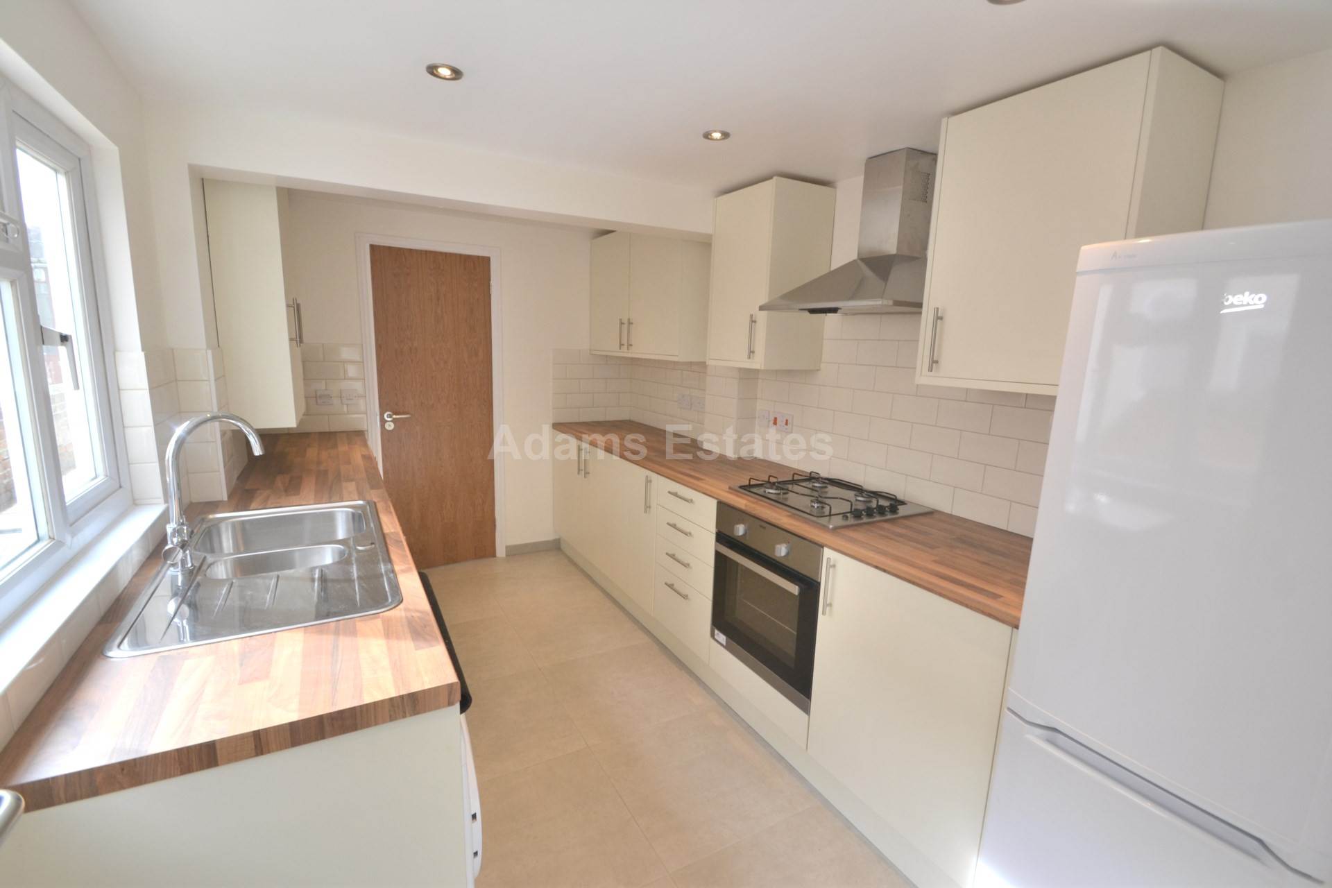 Donnington Gardens, Reading, Image 4