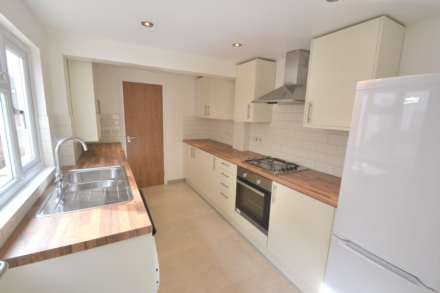 Donnington Gardens, Reading, Image 4