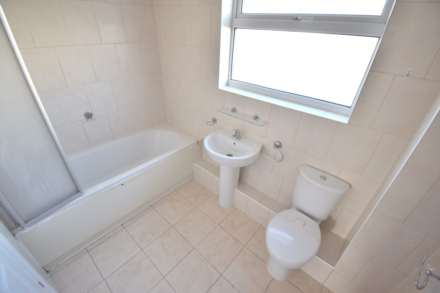 Heroes Walk, Reading, Image 13