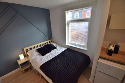 Property For Rent Connaught Road, Reading