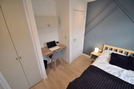 Connaught Road, Reading, Image 2