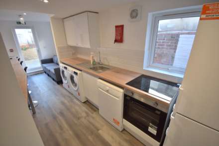 Connaught Road, Reading, Image 2