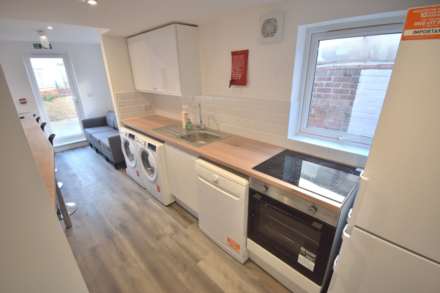 Connaught Road, Reading, Image 4