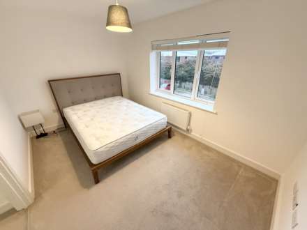 Woolhampton Way, Reading, Image 14