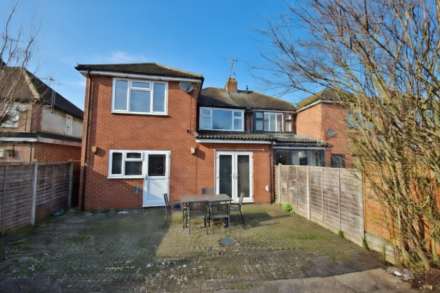 Erleigh Court Gardens, Reading, Image 17