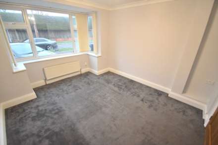 Erleigh Court Gardens, Reading, Image 5