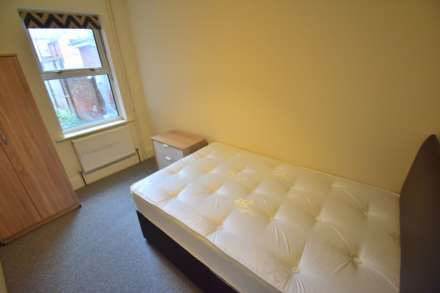 Curzon Street, Reading, Image 3