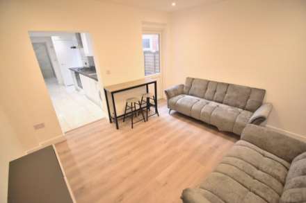 Cholmeley Road, Reading, Image 1