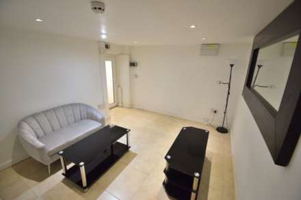 London Road, Reading, Image 1