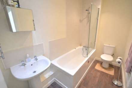 Thames House, Regis Park Road, Reading, Image 5