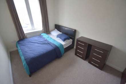 Thames House, Regis Park Road, Reading, Image 6