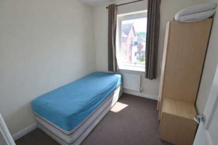 Thames House, Regis Park Road, Reading, Image 7