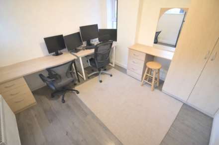 Erleigh Road, Reading, Image 7