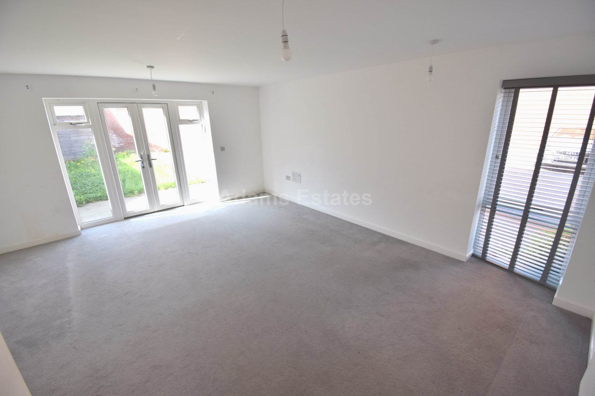 Nightingale Way, Reading, Image 4