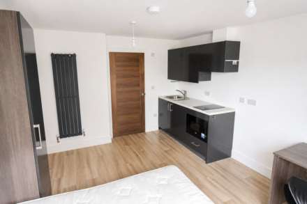 Charndon Close, Reading, Image 2