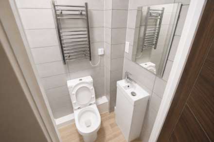 Charndon Close, Reading, Image 3