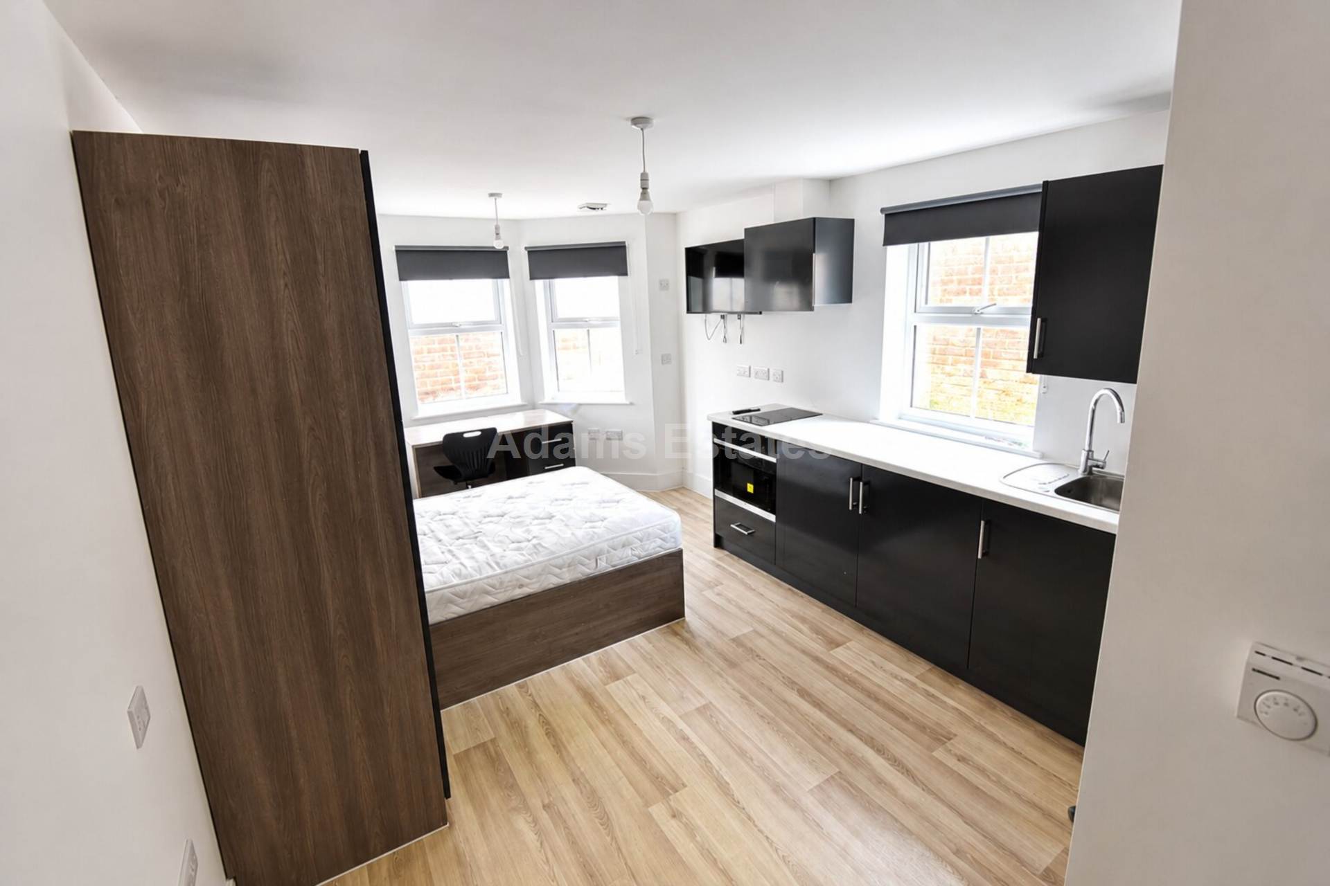 Charndon Close, Reading, Image 2