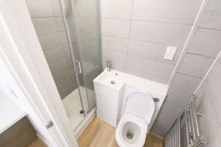 Charndon Close, Reading, Image 4