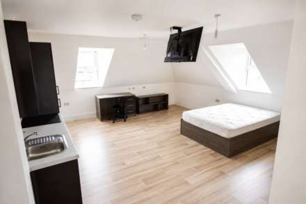 Charndon Close, Reading, Image 1