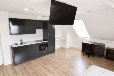 Charndon Close, Reading, Image 2