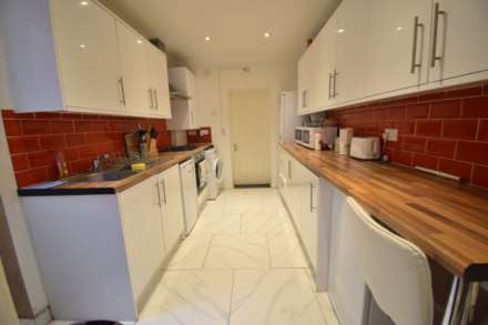 Radstock Road, Reading, Image 4