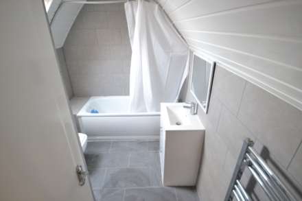 Radstock Road, Reading, Image 6