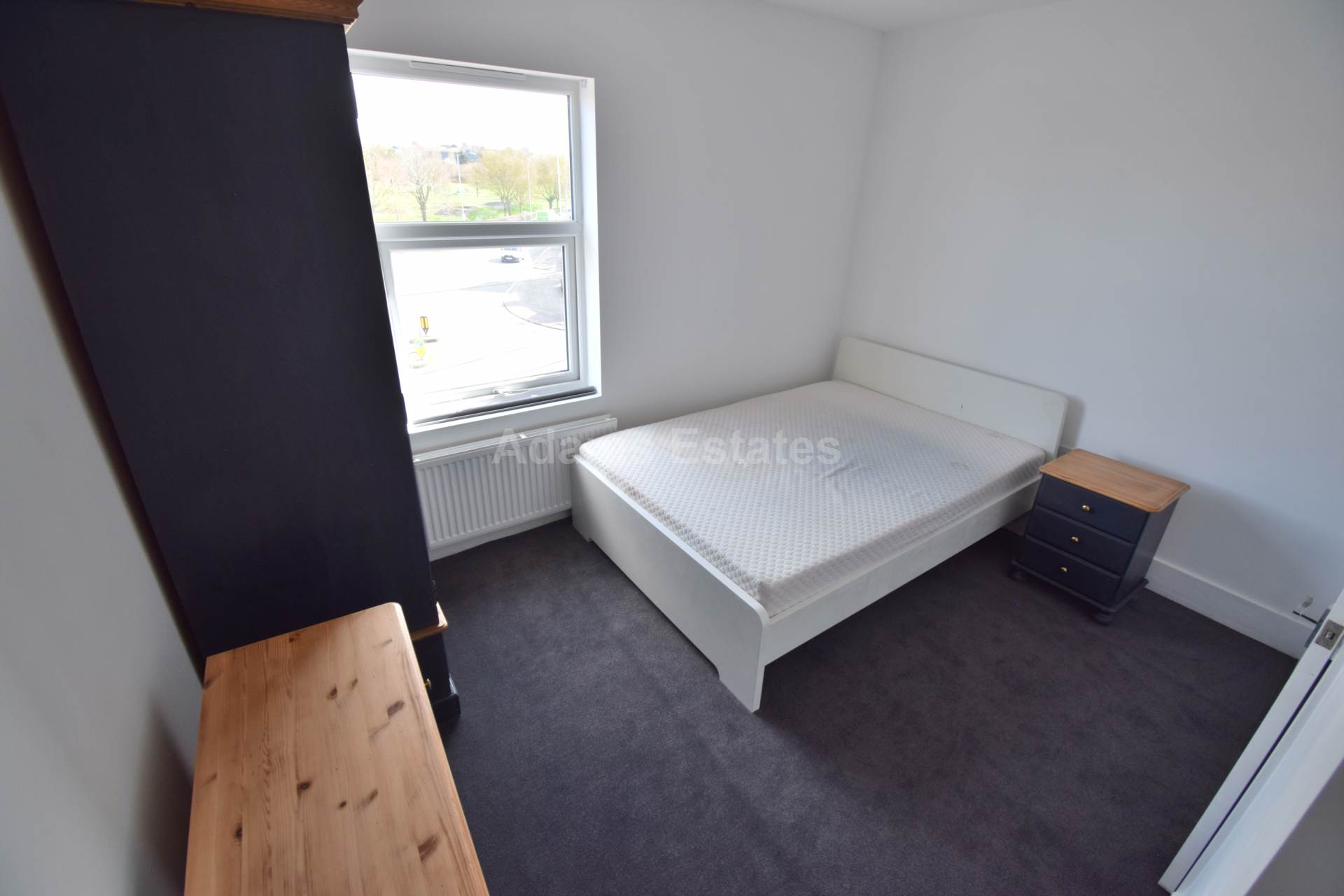 Basingstoke Road, Reading, Image 4