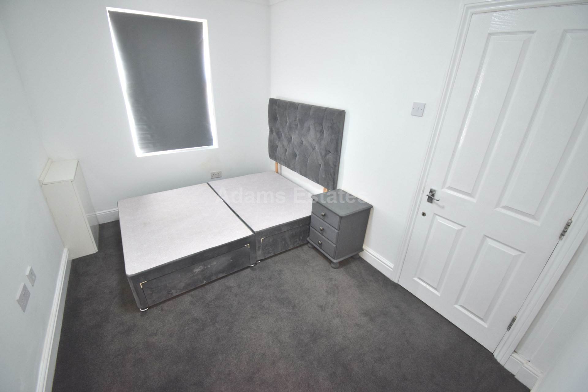 Basingstoke Road, Reading, Image 7