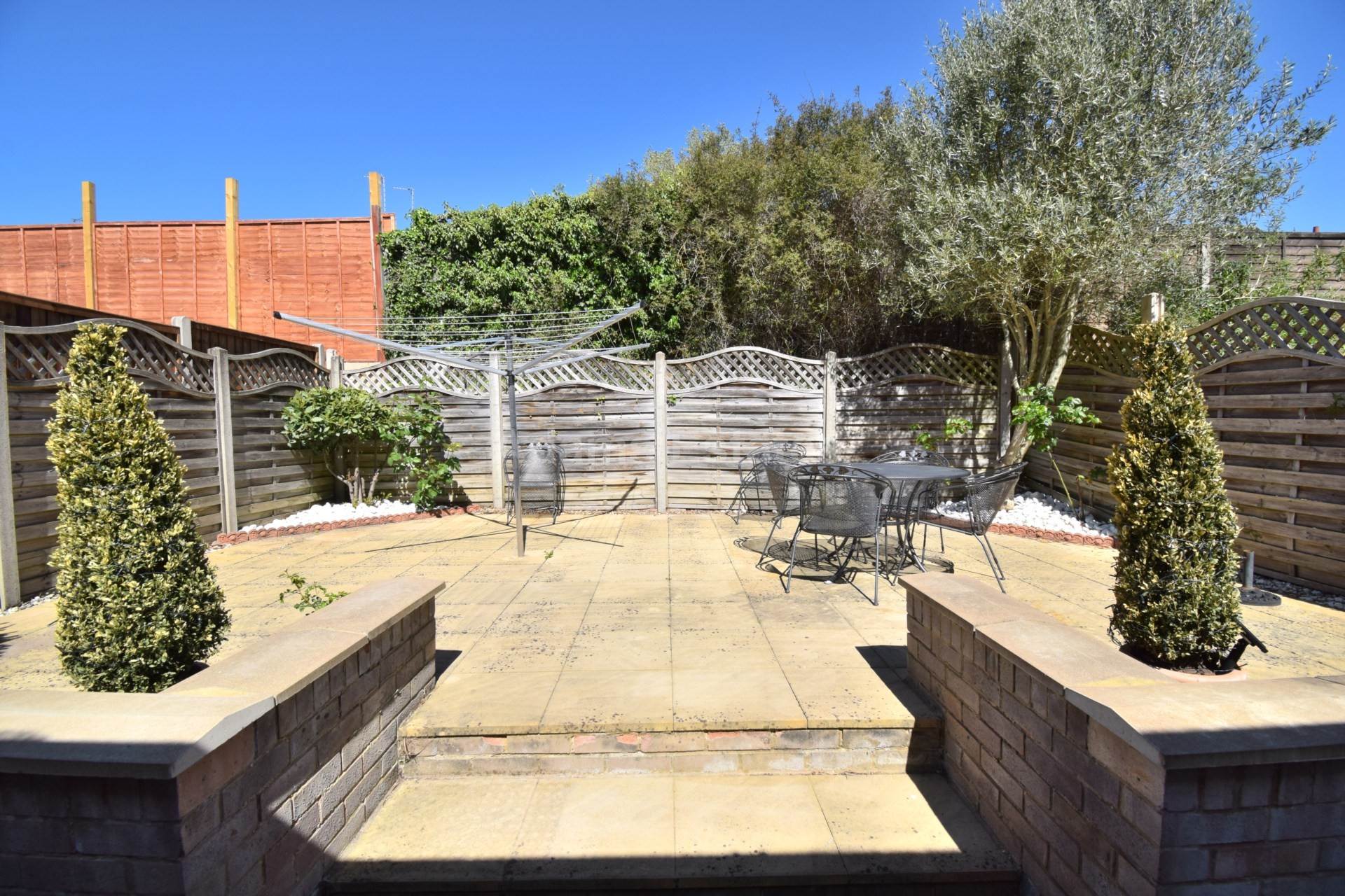 Spacious Double Room with Dedicated Bathroom – Immaculate Professional Home, Image 11