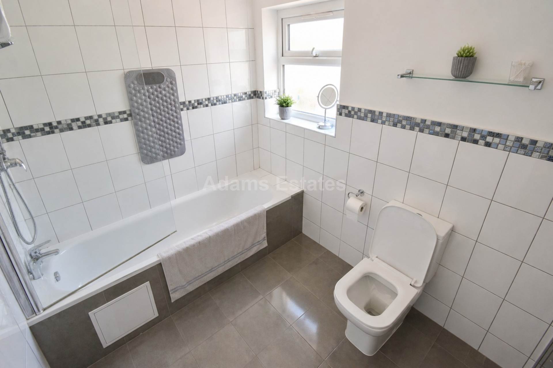 Basingstoke Road, Reading, Image 5
