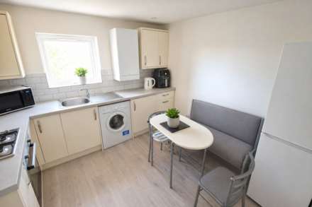 Property For Rent Basingstoke Road, Reading