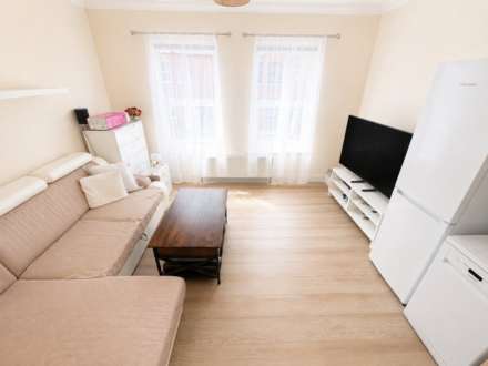 Top Floor Flat, Gloucester Road, Image 2