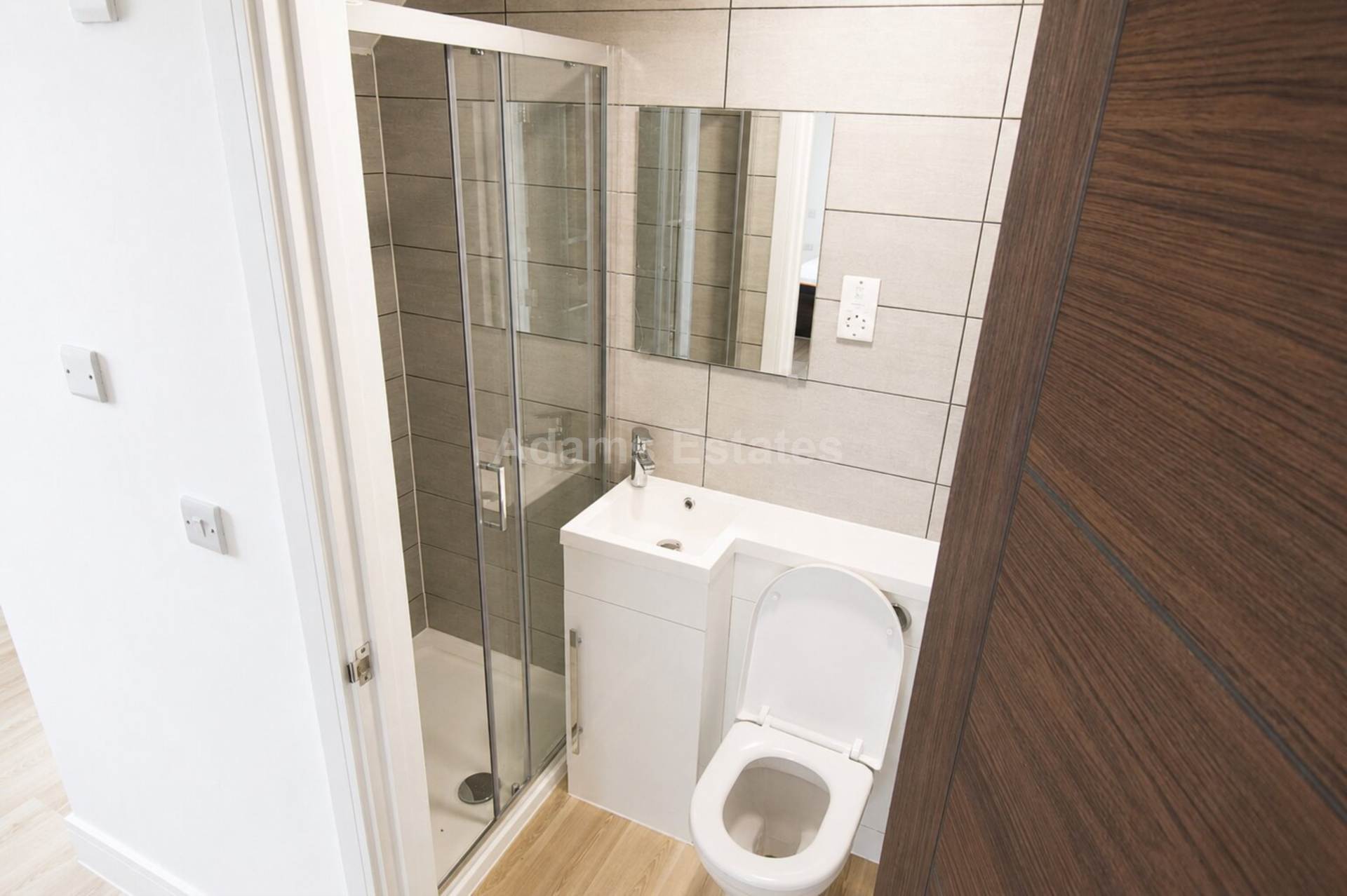 Charndon Close, Reading, Image 5