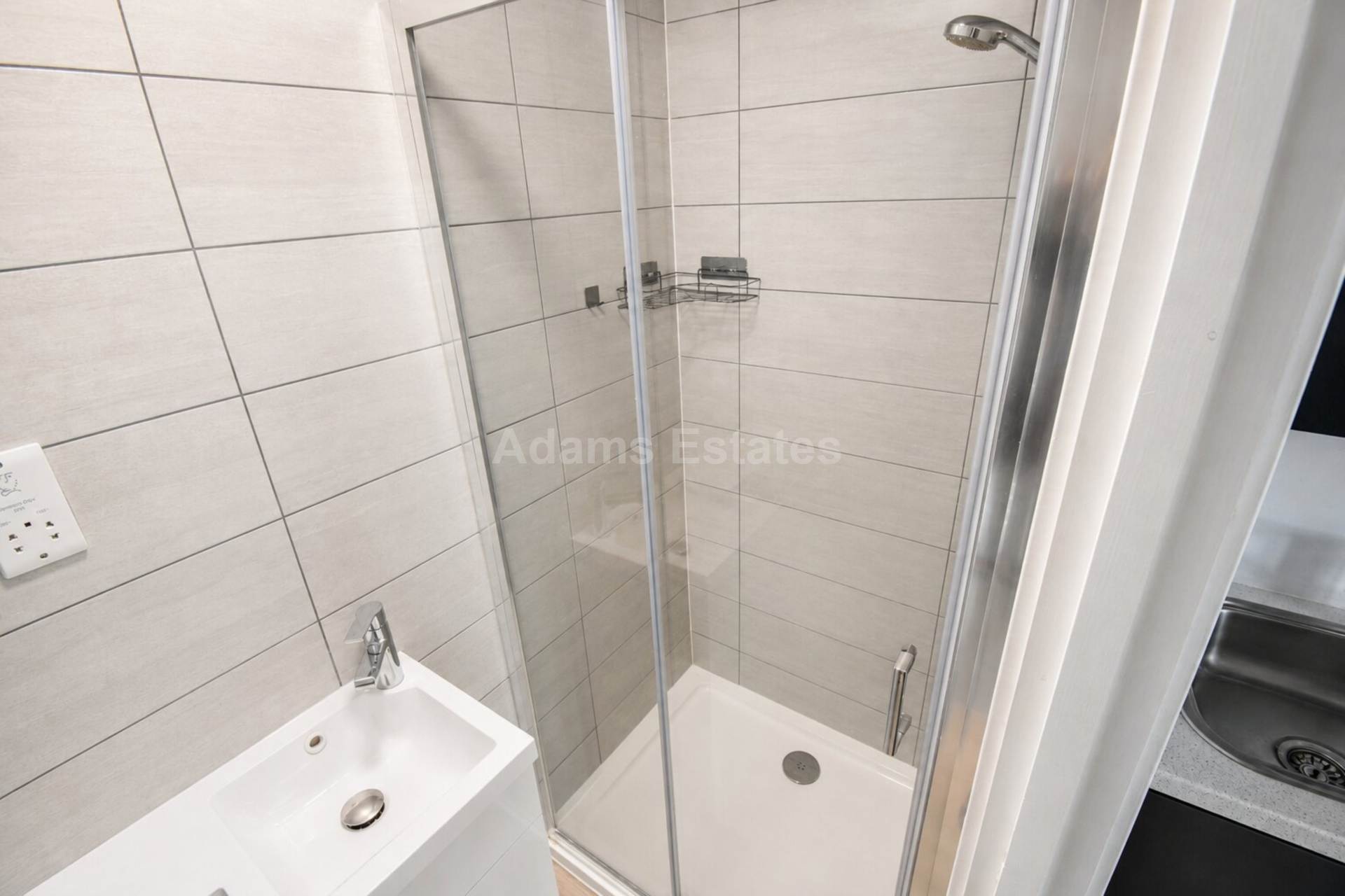Charndon Close, Reading, Image 4