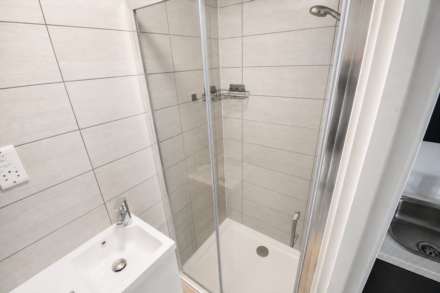 Charndon Close, Reading, Image 4
