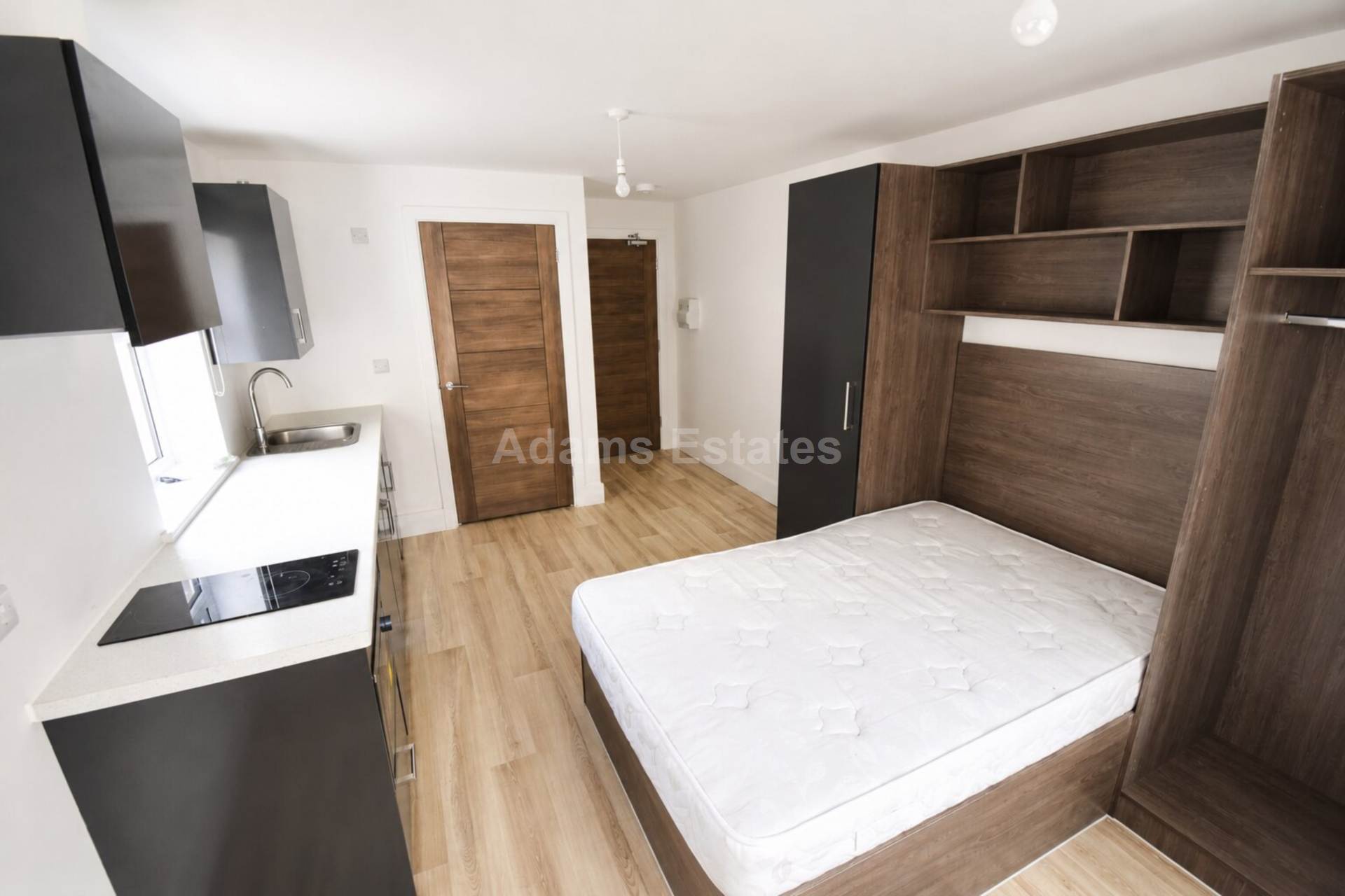 Charndon Close, Reading, Image 1