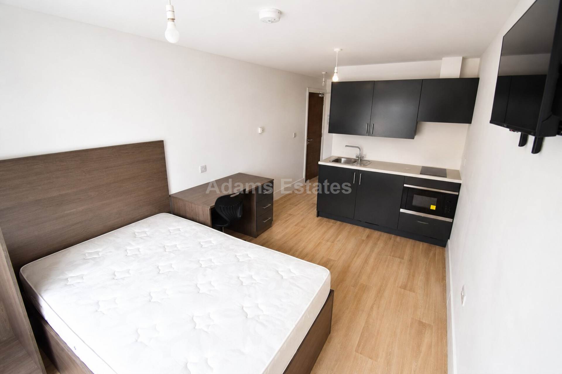 Charndon Close, Reading, Image 1