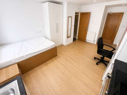 Upper Crown Street, Reading, Image 2