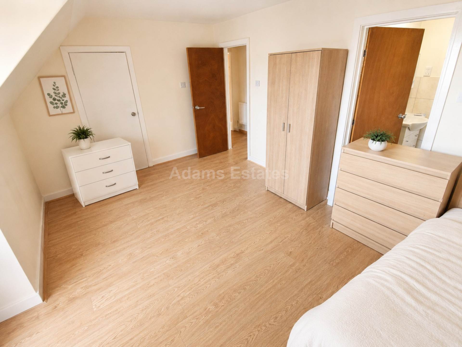 Pheasant Close, Wokingham, Image 14