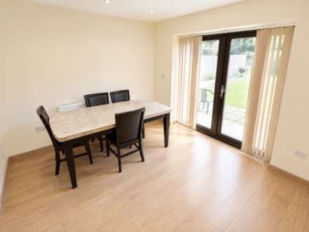 Pheasant Close, Wokingham, Image 6