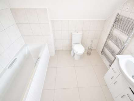 Pheasant Close, Wokingham, Image 7