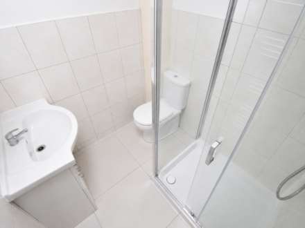 Pheasant Close, Wokingham, Image 9