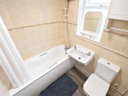 Blenheim Gardens, Reading, Image 4