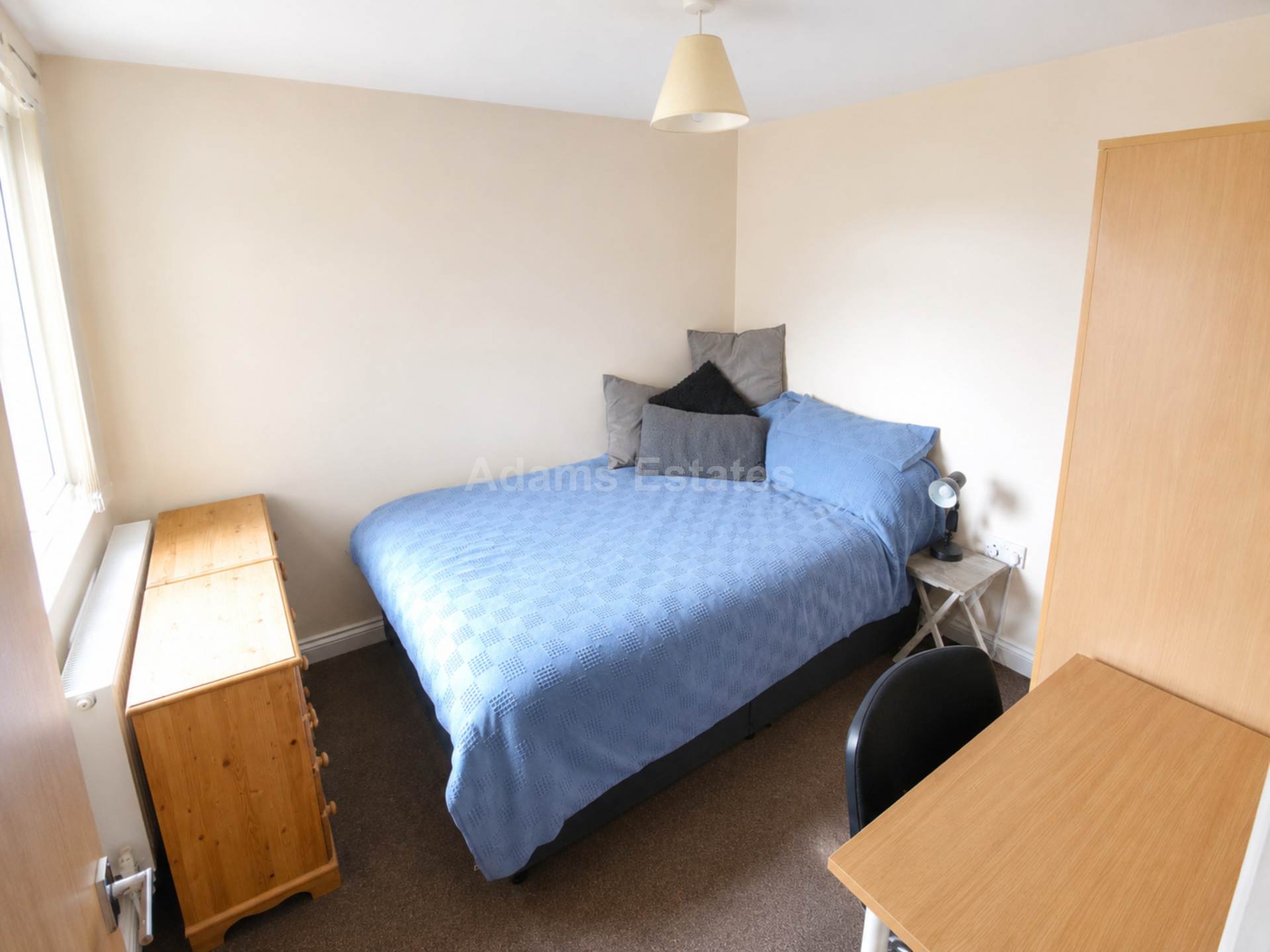 Donnington Gardens, Reading, Image 6