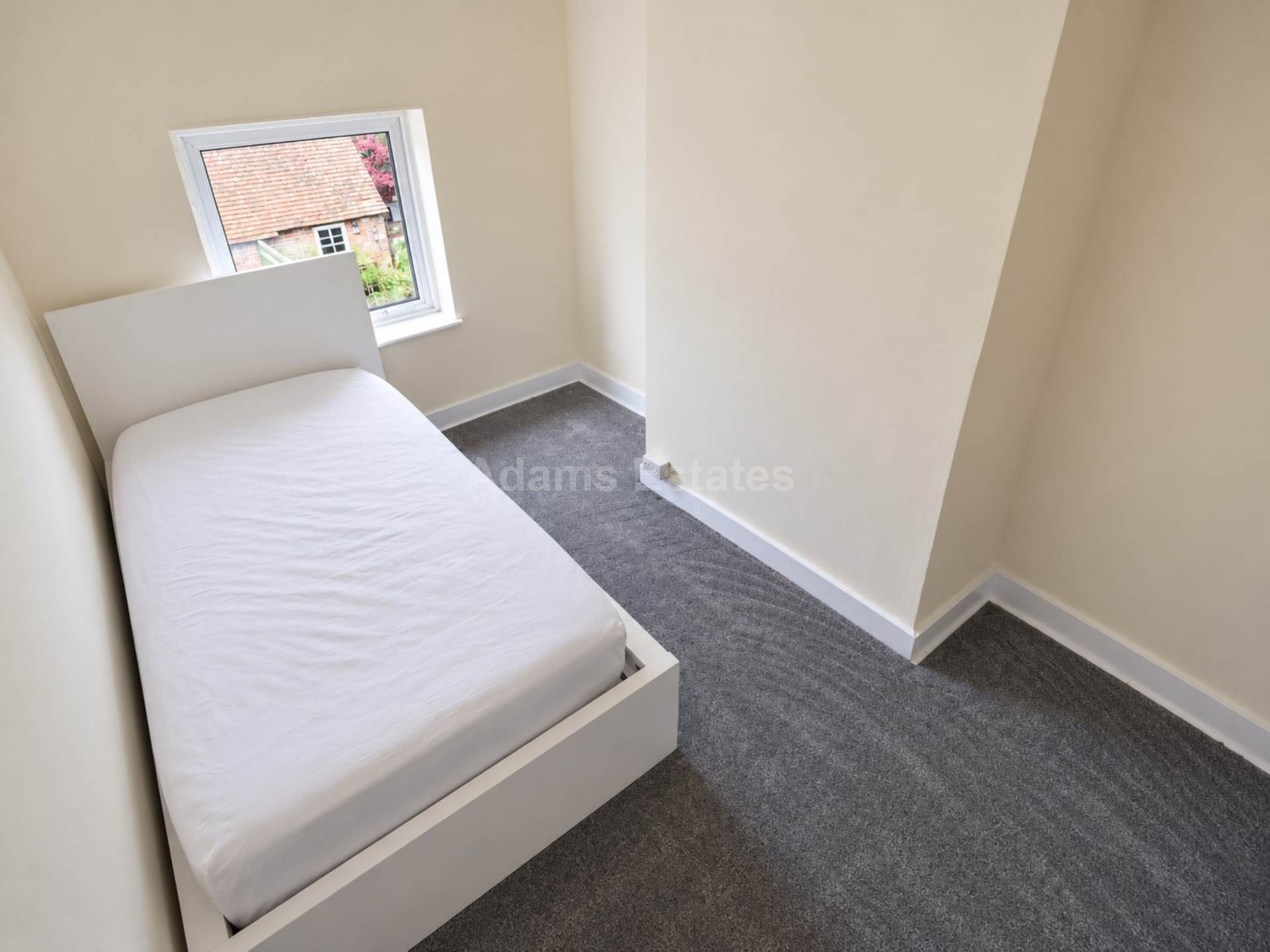 Greensward Lane, Arborfield, Image 12