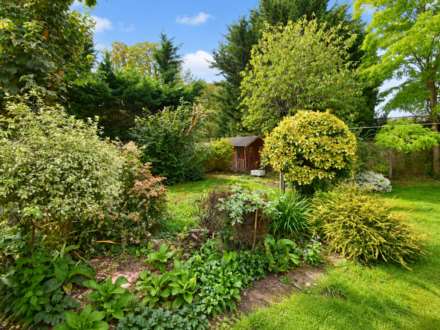 Greensward Lane, Arborfield, Image 15