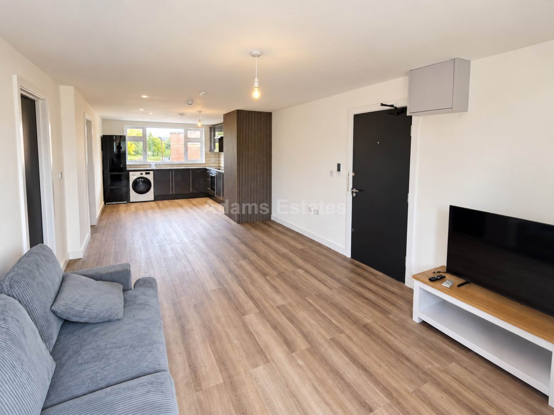 Basingstoke Road, Reading, Image 3
