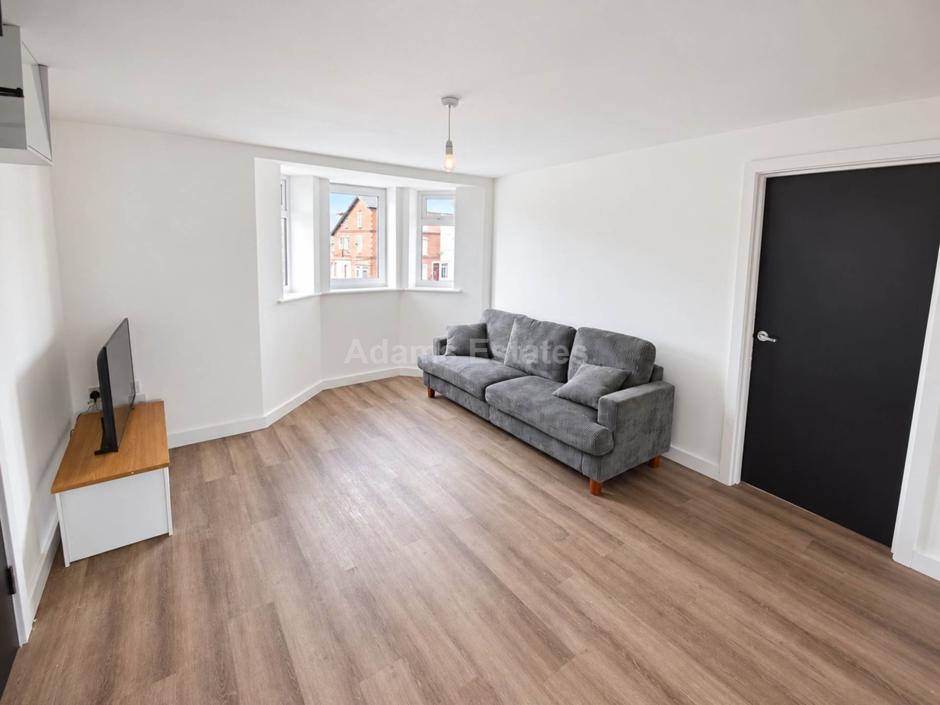 Basingstoke Road, Reading, Image 4